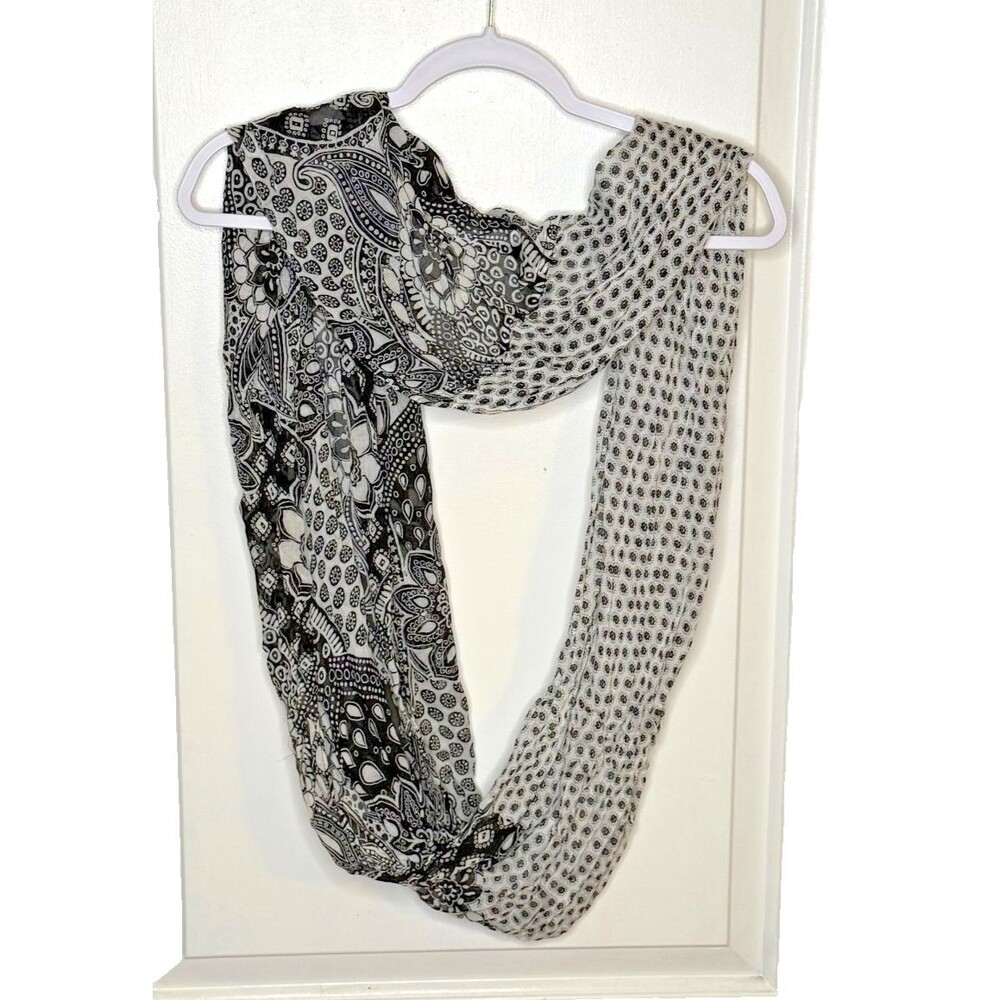 Women’s Infinity Scarf Black White Geometric Chiffon Lightweight